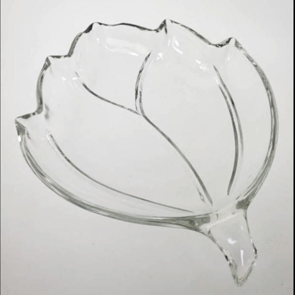 RARE FIND~Mid Century Modern~Art Glass Leaf Shaped Candy Dish/Trinket Tray - Picture 1 of 6